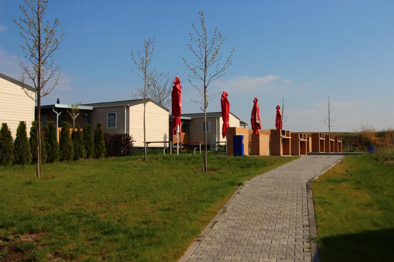 Merlin'S Camp Znojmo Exterior foto